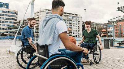 Manual wheelchair Kueschall K-Series men playing basketball